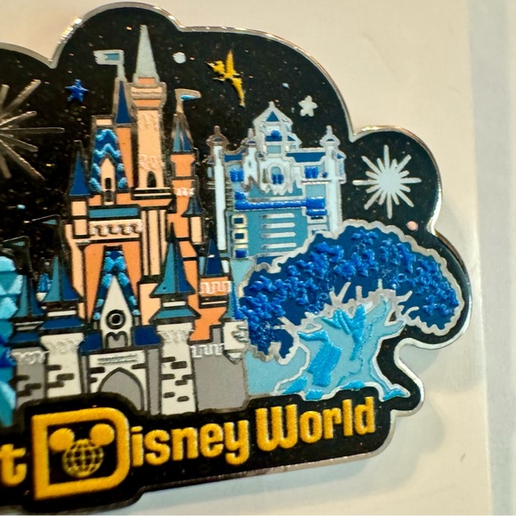 NWT. Disney Pin - Walt Disney World - Four Parks - Castle and Fireworks - Picture 4 of 7